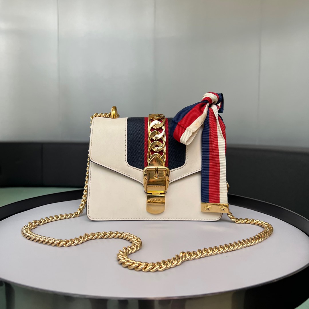 Sylvie mini 2025 gucci
