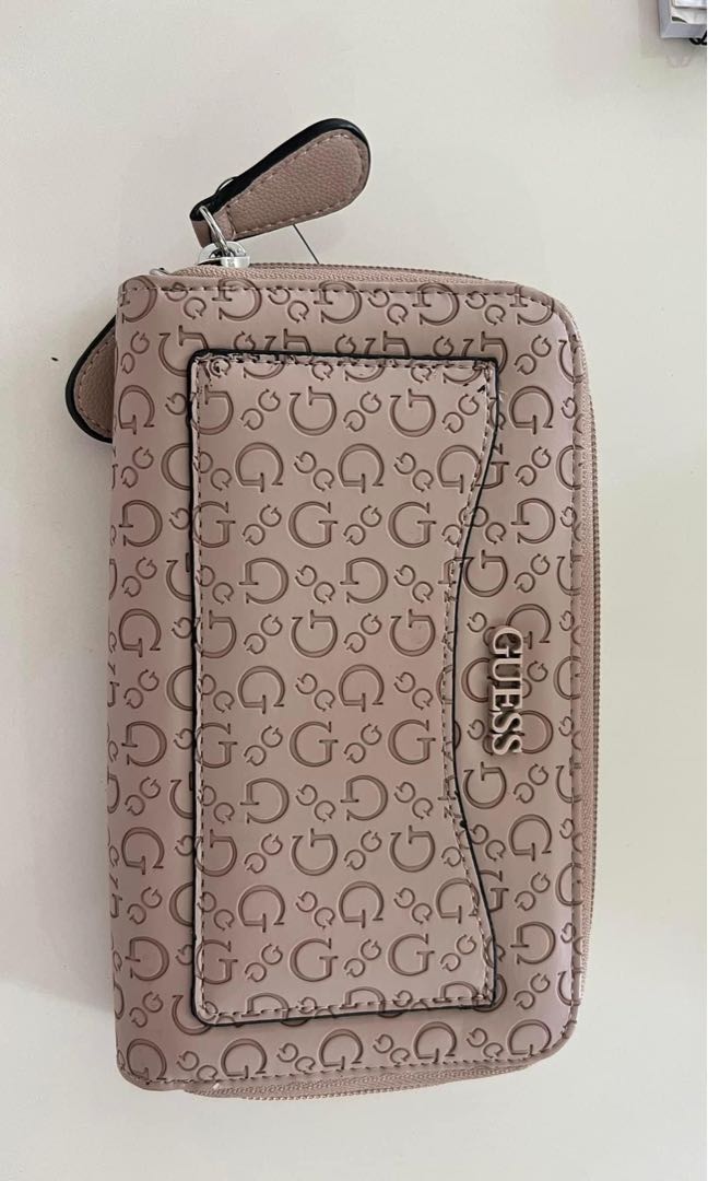 Guess Los Angeles, Women's Fashion, Bags & Wallets, Wallets & Card