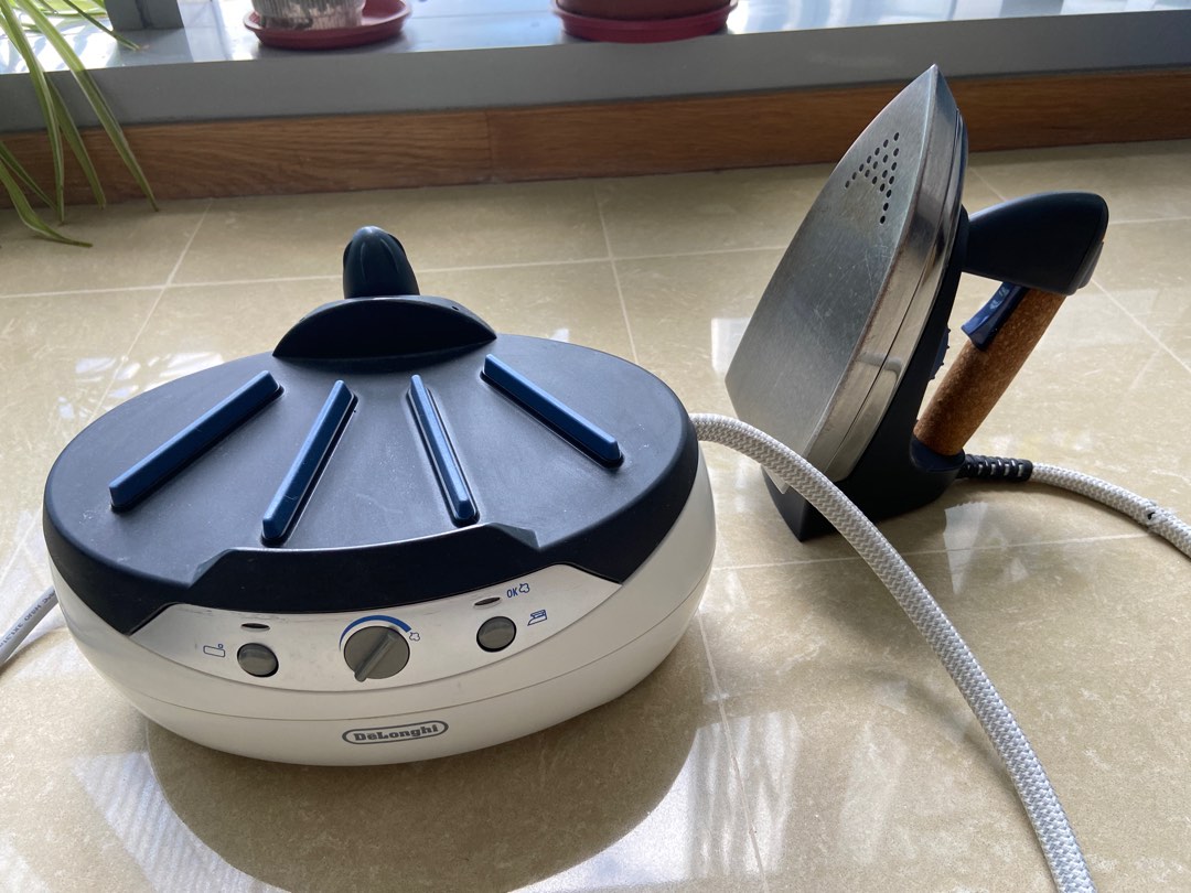 Heavy Duty Steam Iron, TV & Home Appliances, Irons & Steamers on Carousell