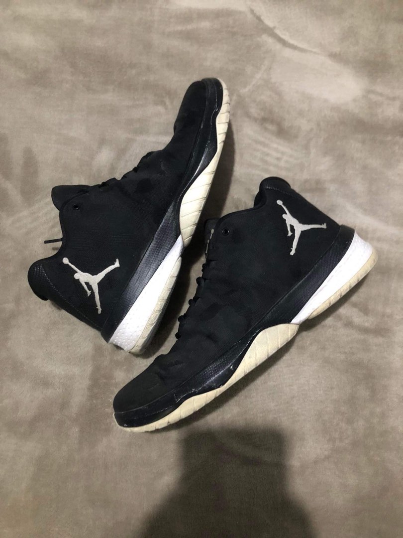 Jordan b discount fly black white