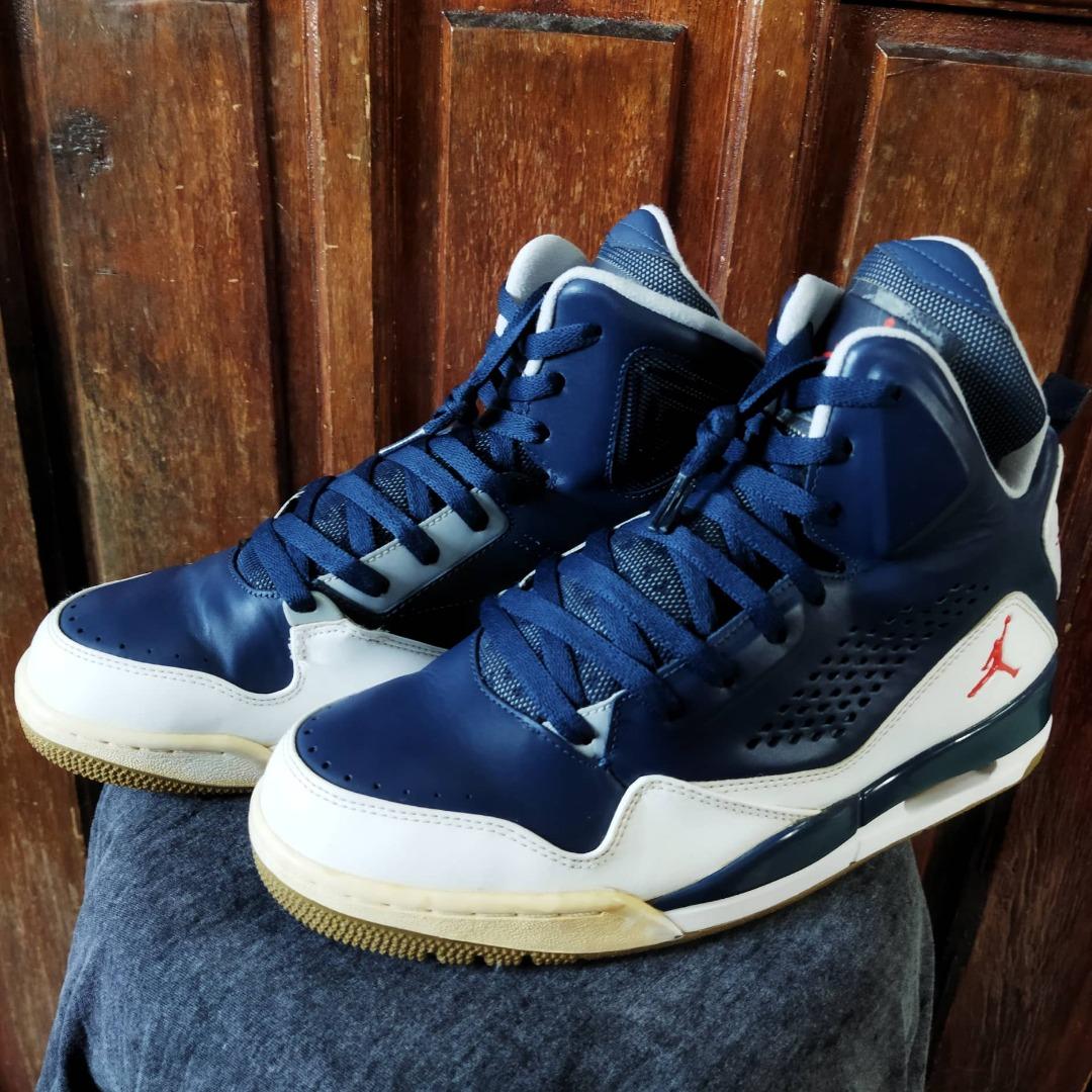 Nike jordan sc3 top