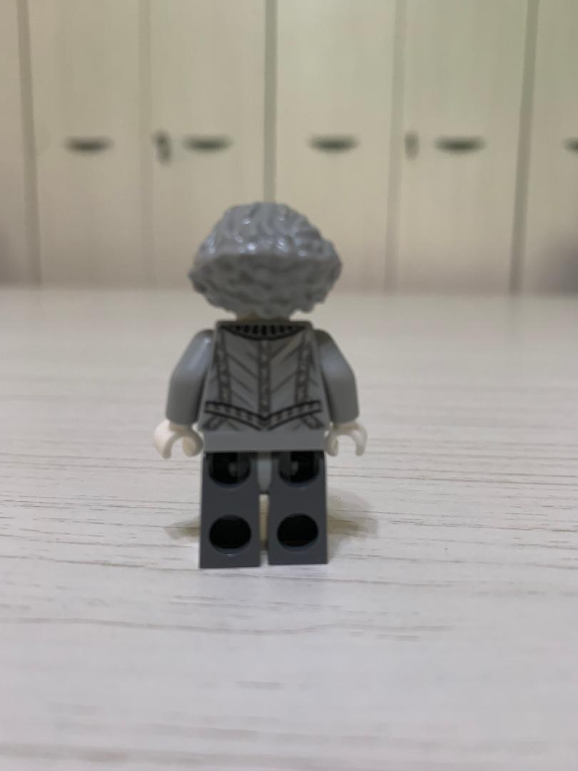 Nearly headless nick cheap lego