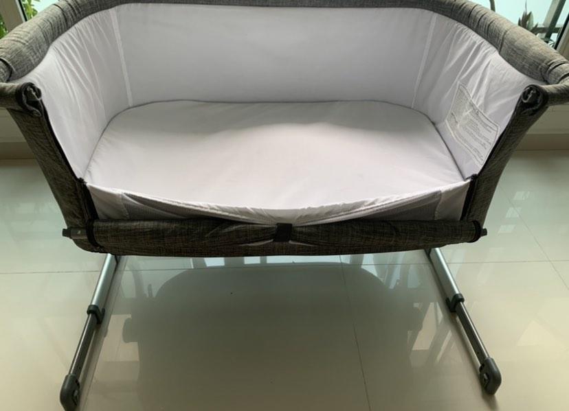 Lucky Baby Dreemee Side Sleeping Cot, Babies & Kids, Baby Nursery