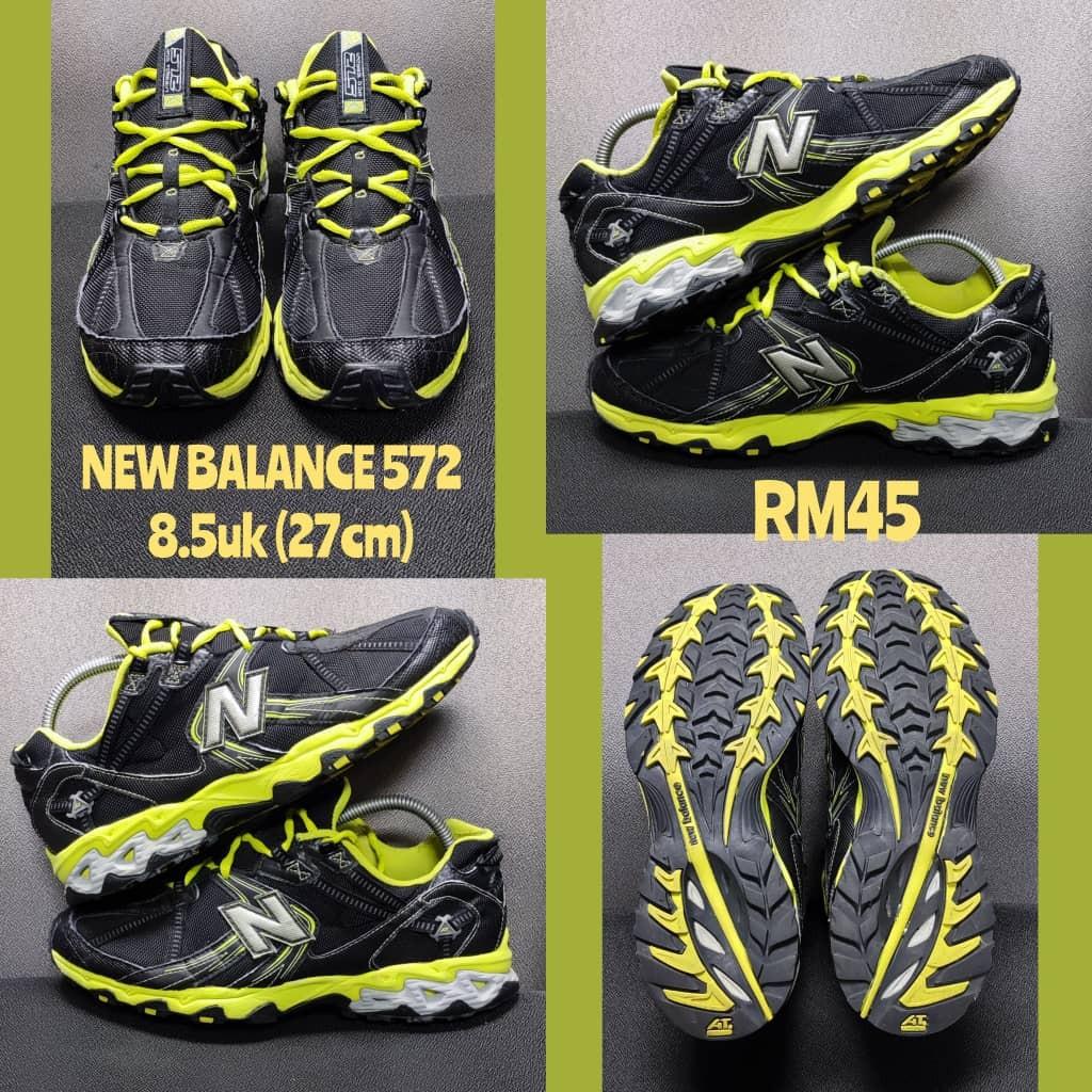 New balance 572 black hot sale