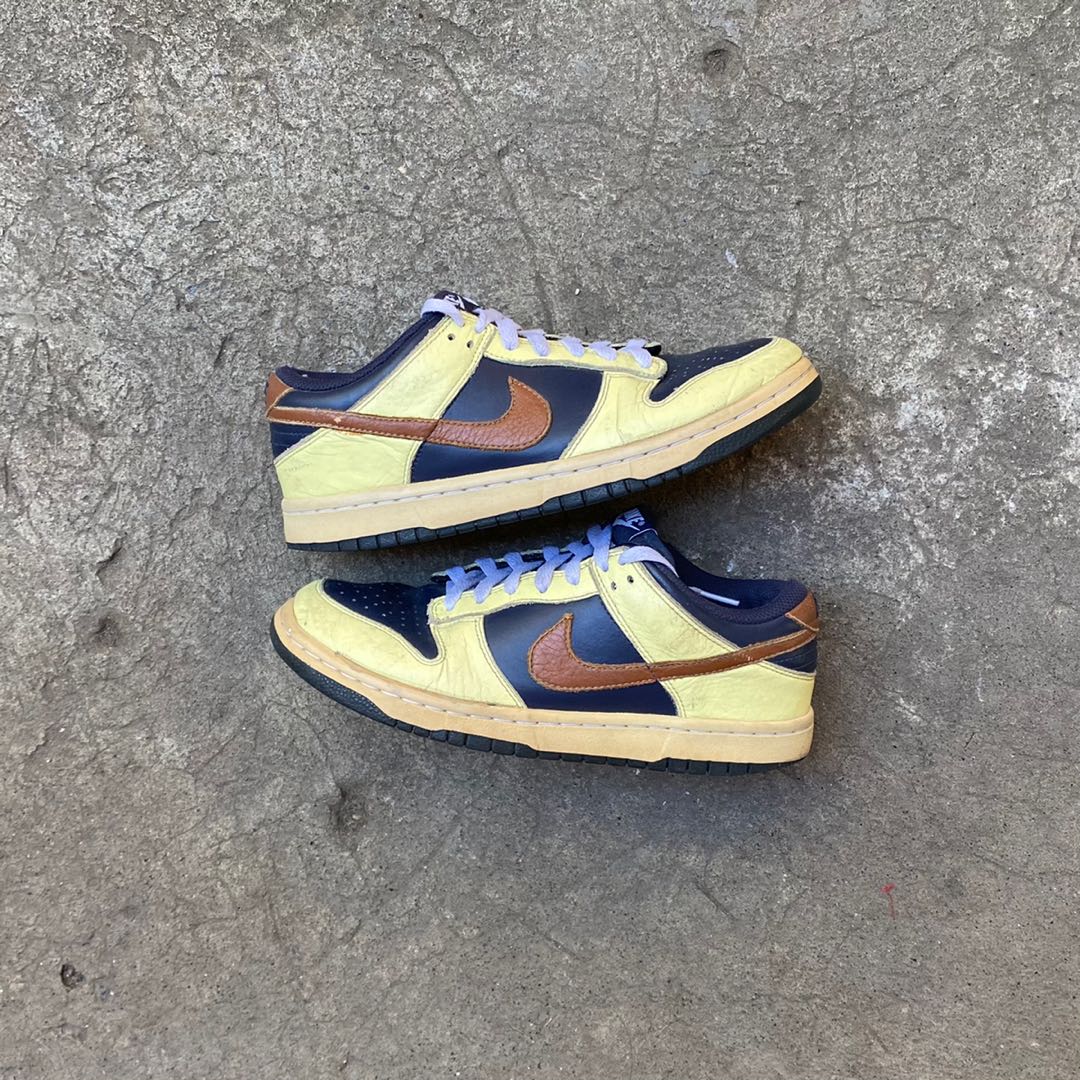 Nike Dunk Yellow Navy, Men's Fashion, Footwear, Sneakers on Carousell