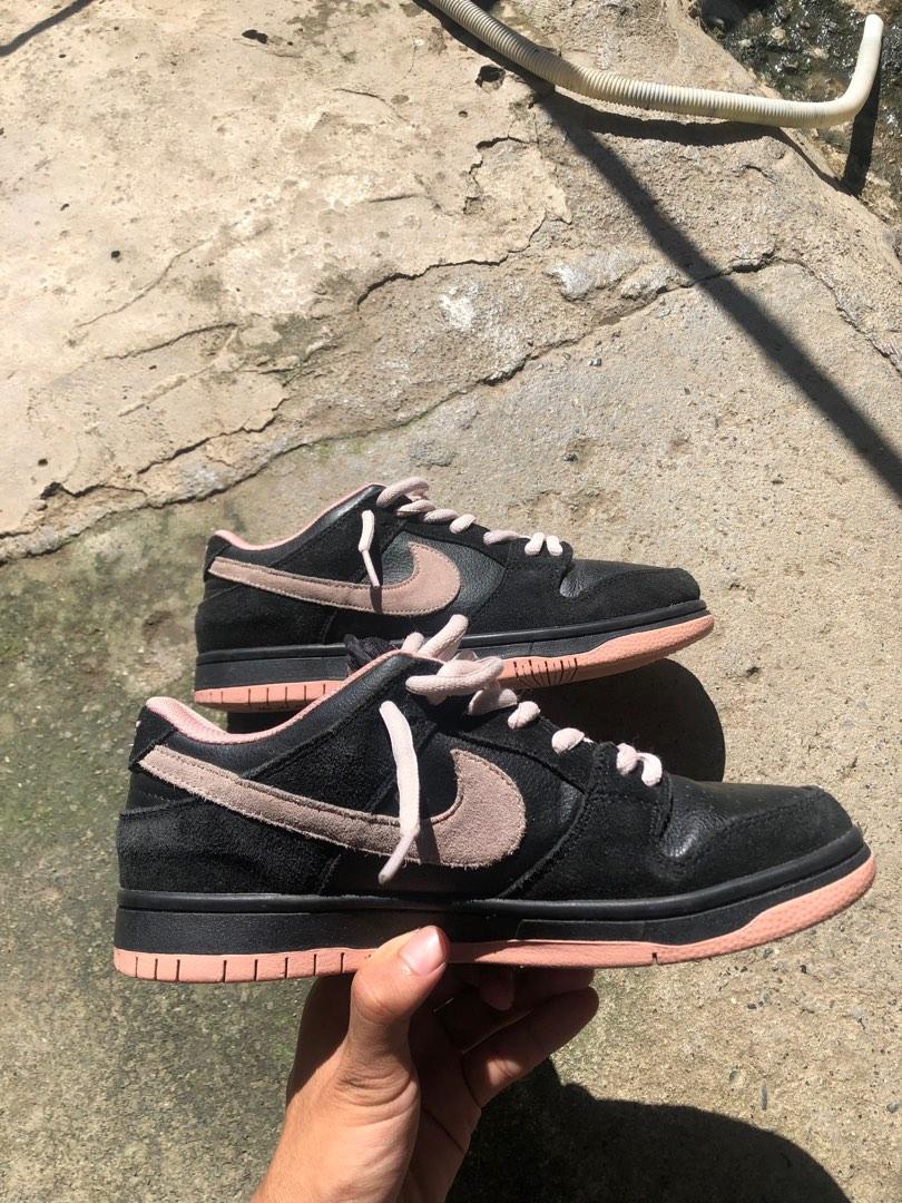 Nike SB Dunk Low Black Washed Coral Luxury Sneakers Footwear