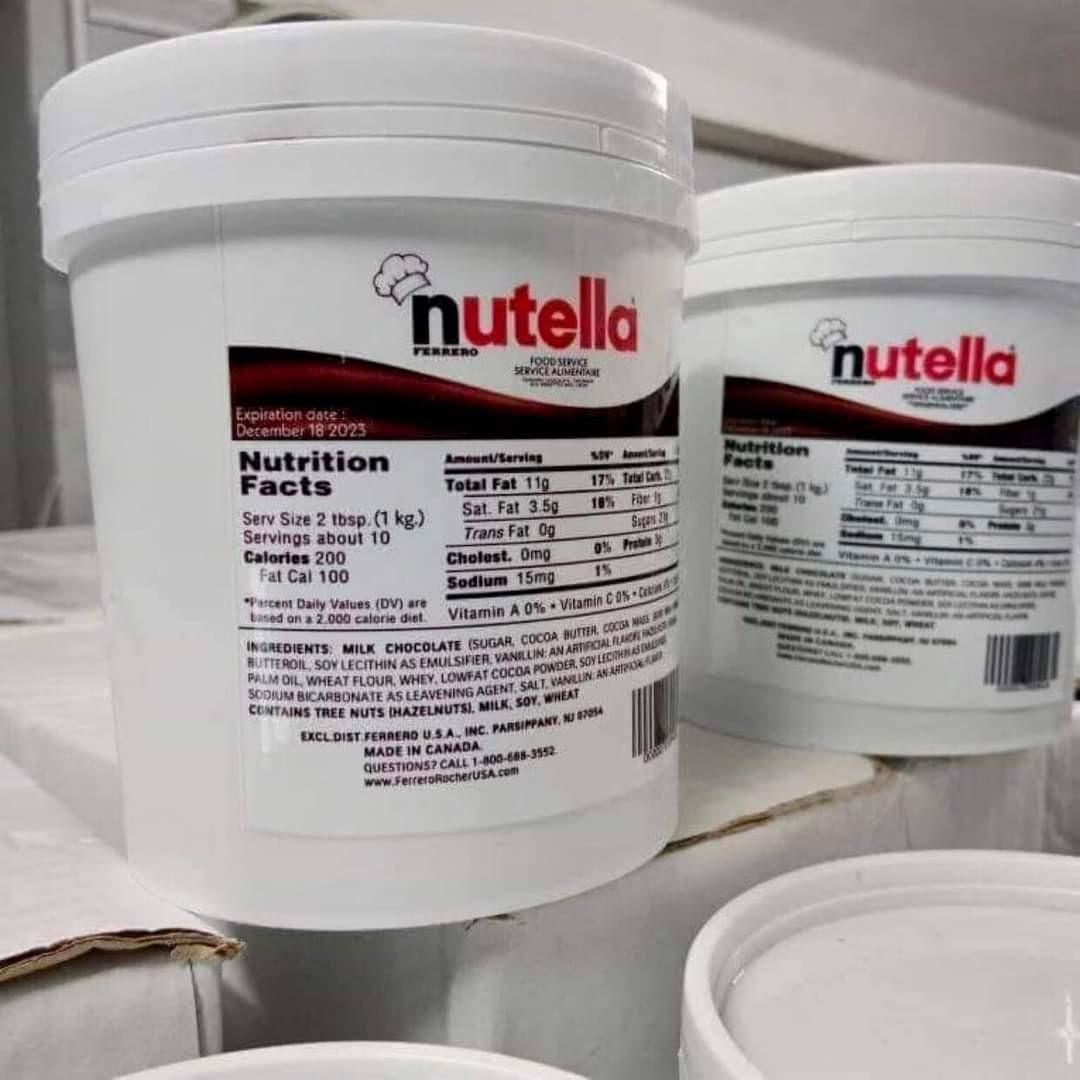 Nutella Ferrero Spread from Canada (Category: Other Food & Drinks) located in Paranaque City. Submitted by musttryshop_08 (Listing ID 1181989199, Image 1). Description: Most Requested! 💛 New stocks will arrive on Wednesday (Aug 31). Reserve yours now! Restock Alert! Batch 5 ✨Trending NUTELLA FERRERO Food Service imported from Canada 1kg per tub Price: Php 350 (Expiry date: Dec 2023) Pls see pictures for product ✨Kitkat (41.5 grams) 10pcs per pac