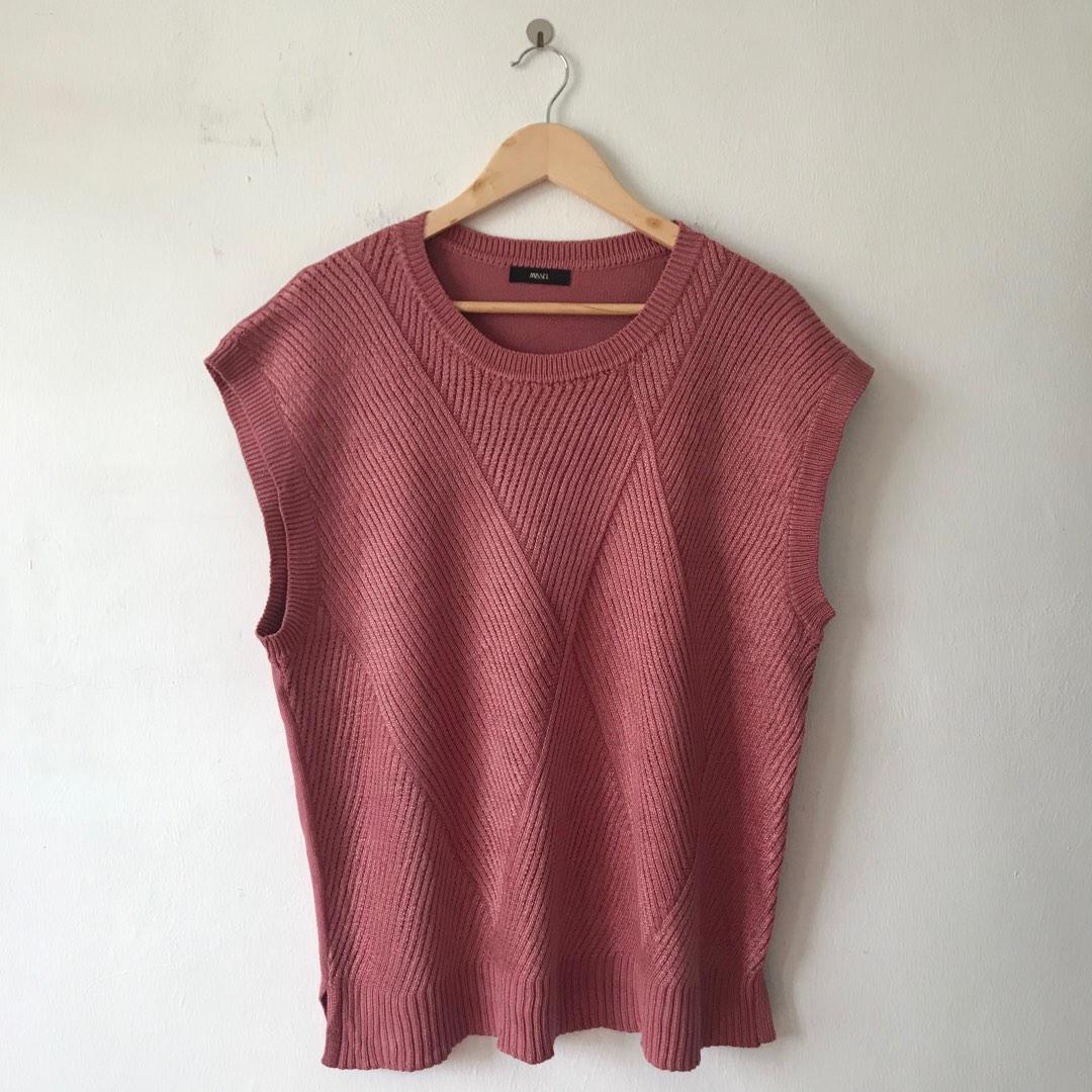 Pink baggy vest, Women's Fashion, Tops, Sleeveless on Carousell
