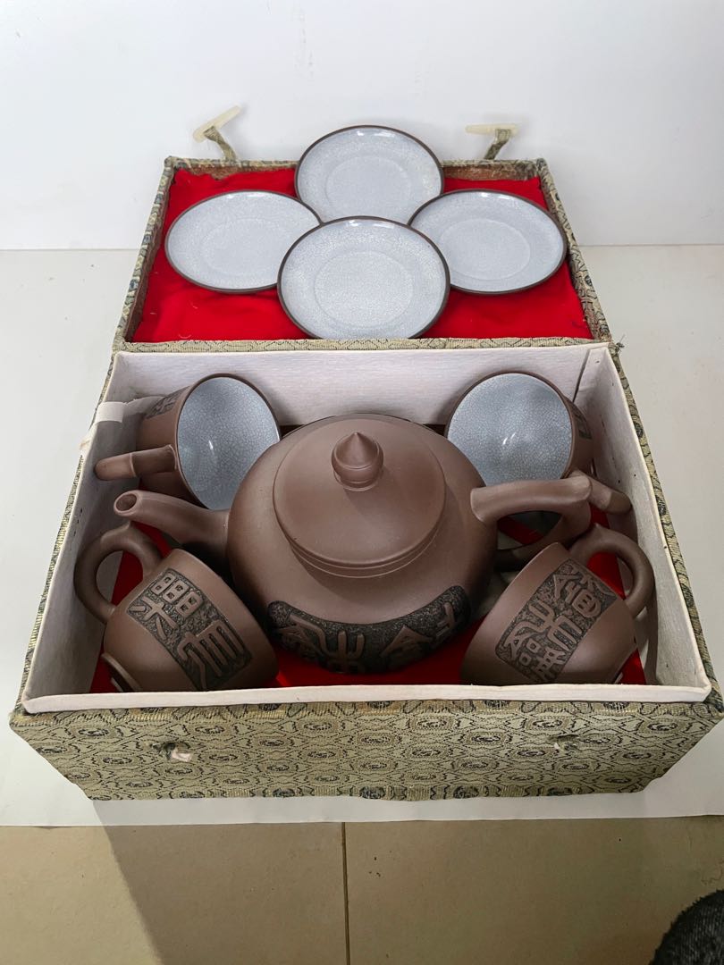 Rare vintage tea set , 2 tone cups, Furniture & Home Living