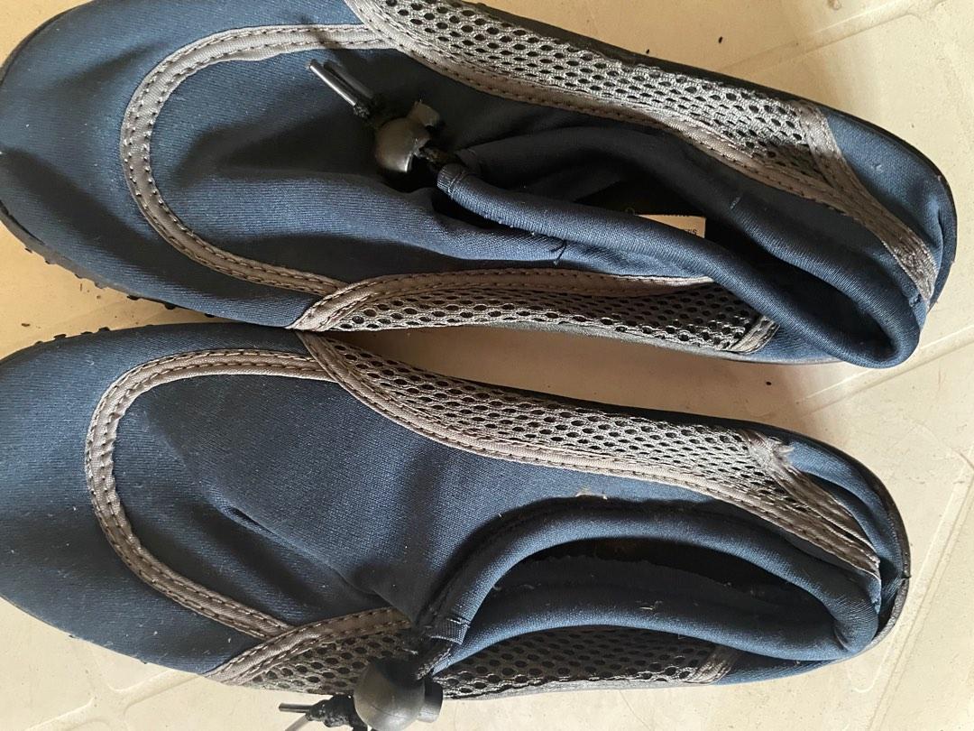 snorkeling shoes