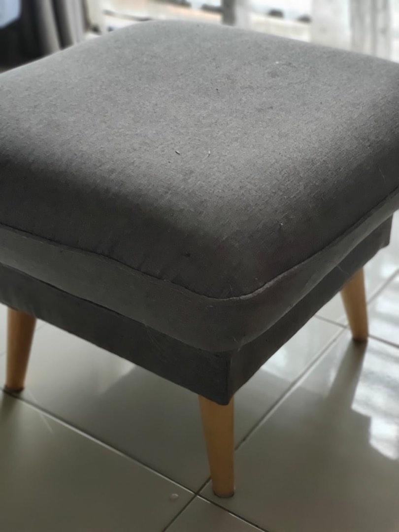 SOFA VIRAL, Furniture & Home Living, Furniture, Sofas on Carousell