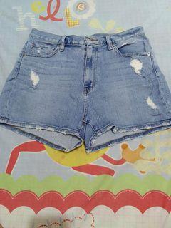 Uniqlo high waist shorts