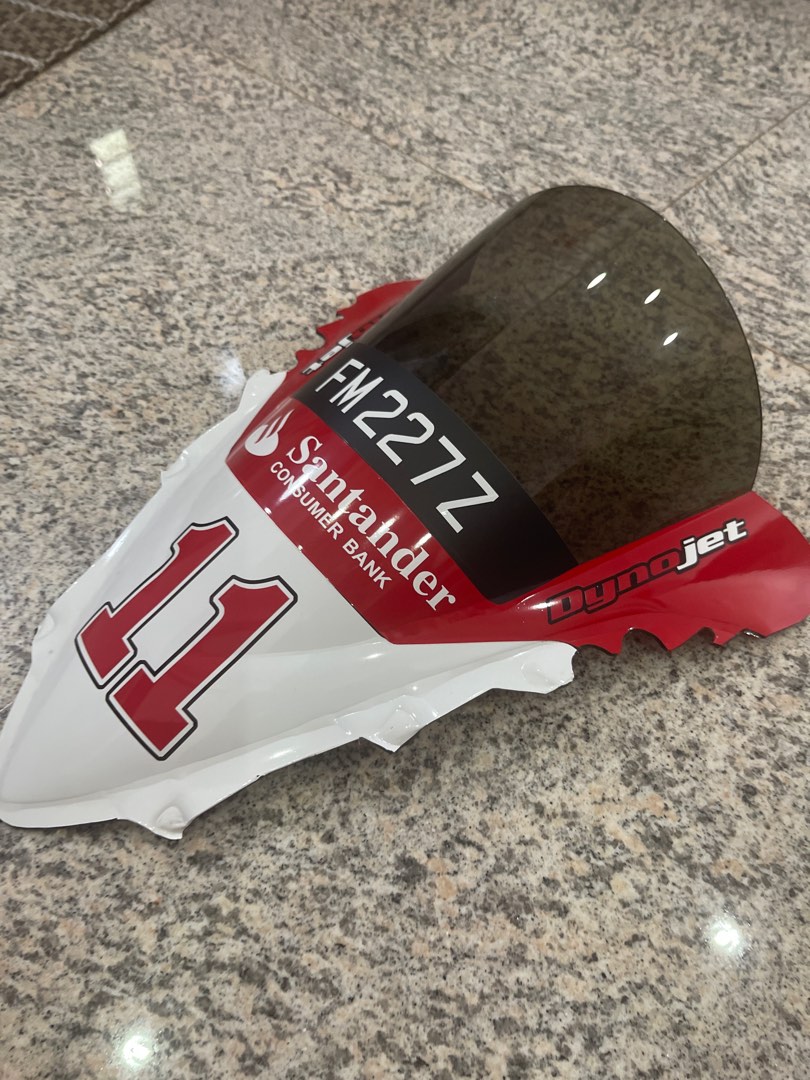 Zero gravity windshield (yamaha r1 20072008), Motorcycles, Motorcycle