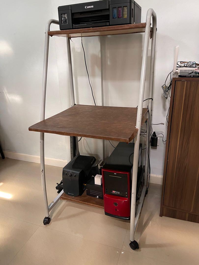 2nd hand computer table on Carousell