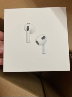 AirPods Pro 2 全新未拆封於中華電信購入, 耳機及錄音音訊設備, 耳機在