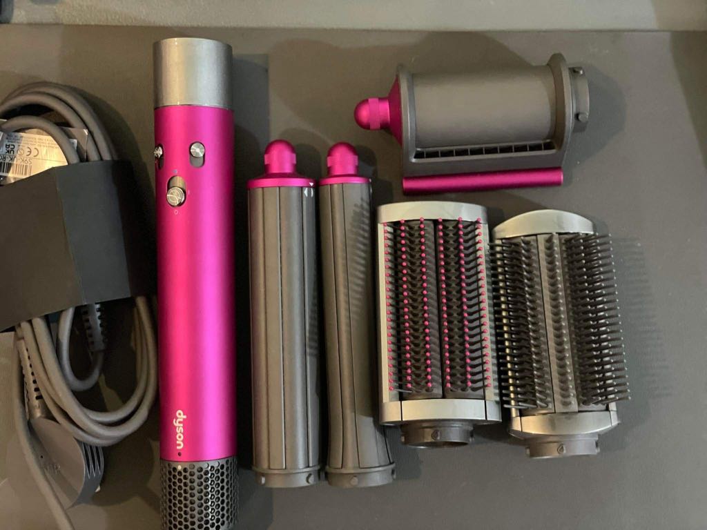 Authentic brand new Dyson airwrap new model, Beauty & Personal Care