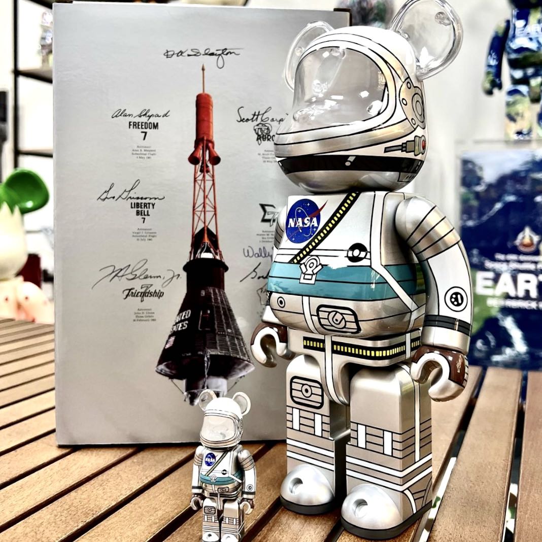 Bearbrick Project Mercury Astronaut 100% & 400%, 興趣及遊戲, 玩具