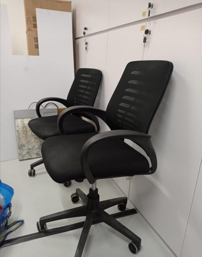 Nilkamal elantra 2025 mid back chair