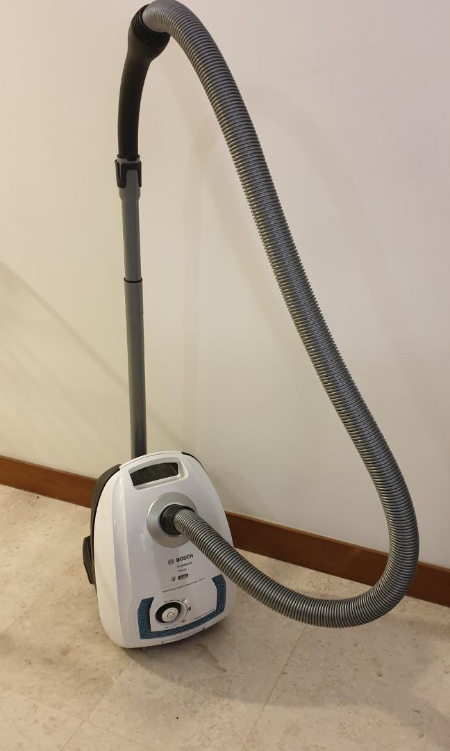 Bosch GL40 vacuum with Hepa filter, TV & Home Appliances, Vacuum
