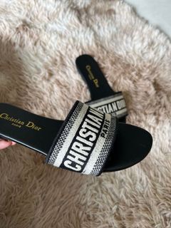 (Category: ) located in . Submitted by preloved.clara89 (Listing ID 1176457200, Image 1). Description: .