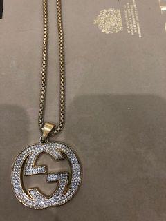 Gucci pendant & chain