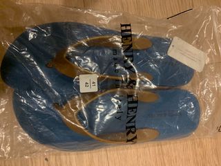 (Category: ) located in . Submitted by lux_editionconceptstore (Listing ID 1176457680, Image 1). Description: .