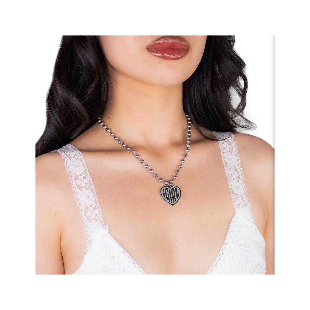 Igirl pendant sale