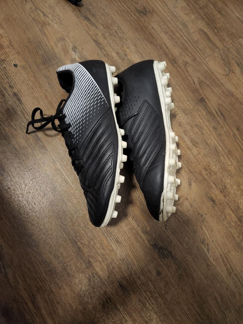 Kipsta Black & White Football Shoes, Sports Equipment, Sports & Games