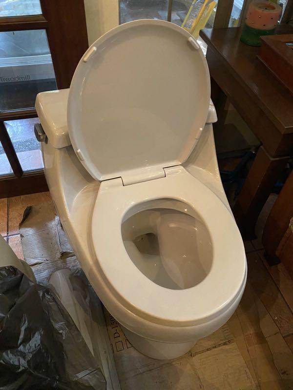 Kohler Toilet Bowl One Piece Rialto, Furniture & Home Living, Bathroom