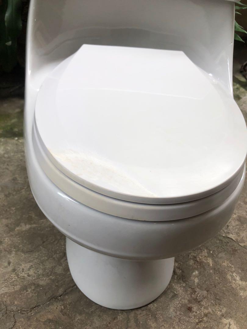 Kohler Toilet Bowl One Piece Rialto, Furniture & Home Living, Bathroom