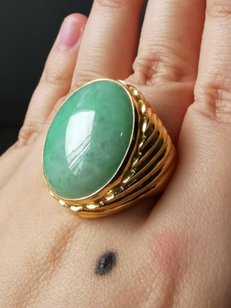 Natural jade outlet ring