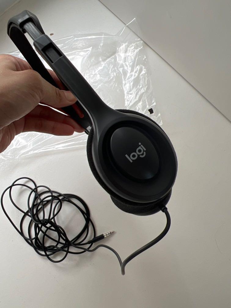 Logitech Headphones (Category: Headphones & Headsets) located in Pasay City. Submitted by shop.stylestaple (Listing ID 1176457103, Image 1). Description: Logitech Headphones for sale RFS: I was gifted new headphones Bought for around 2k Has really great mic! No issues, working perfectly Almost new Shipping through grab/lalamove only.