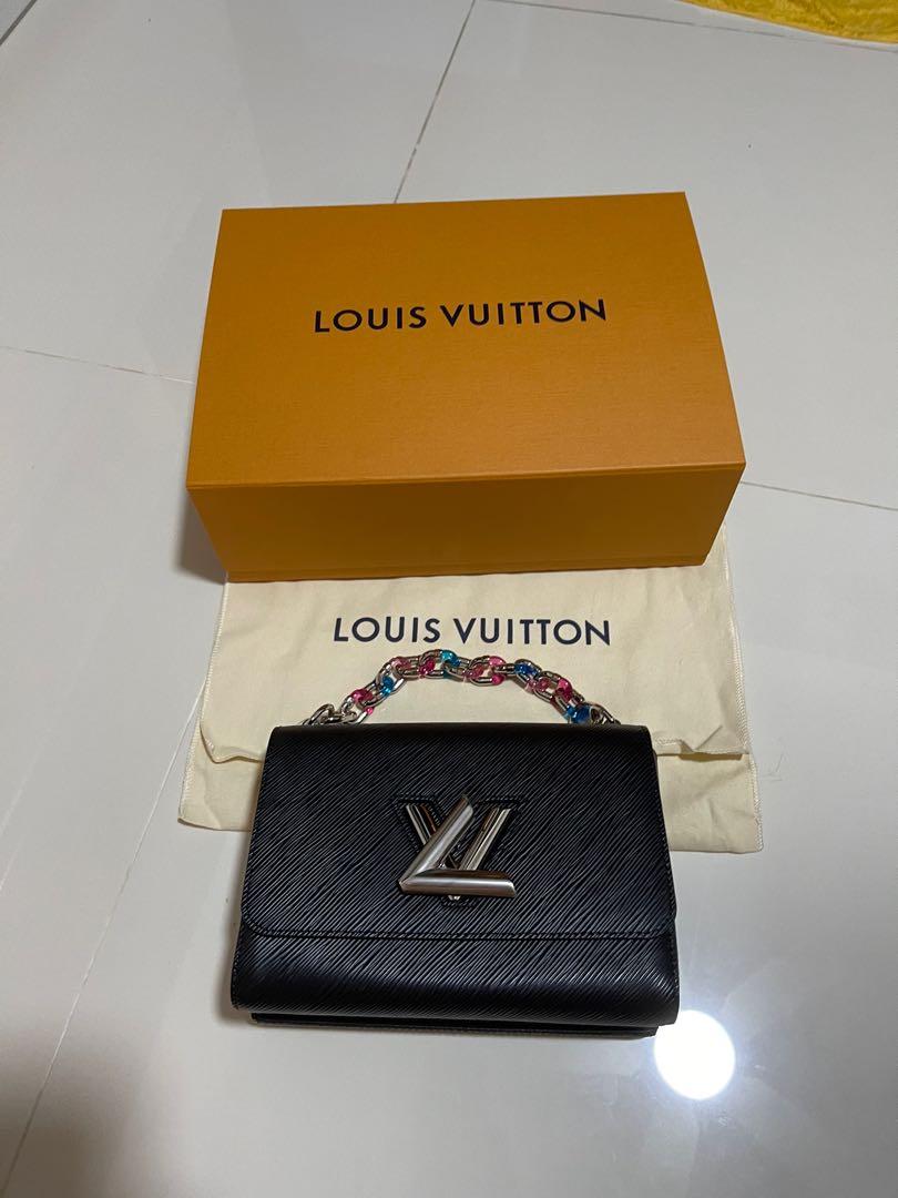 Shop Louis Vuitton TWIST 2021-22FW Twist Mm (M58688) by OceanofJade