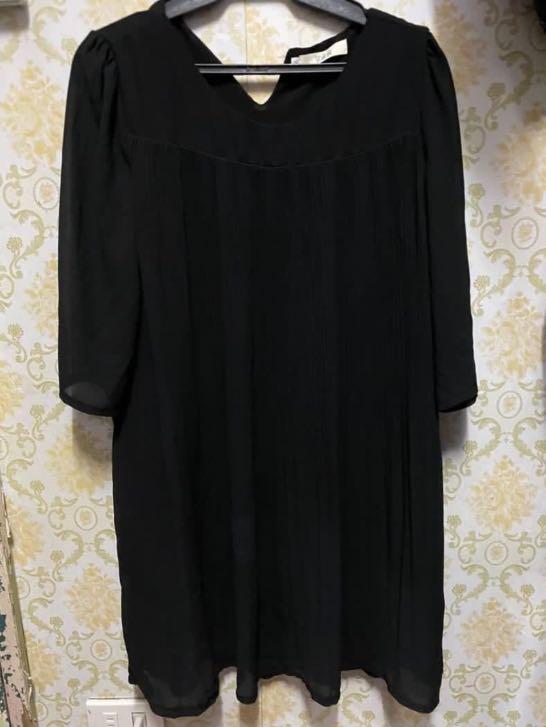 Micro Pleated Little Black Dress (Category: Dresses) located in San Pedro. Submitted by cammmv (Listing ID 1176454814, Image 3). Description: Super cute LBD. Best fits Medium to Large..