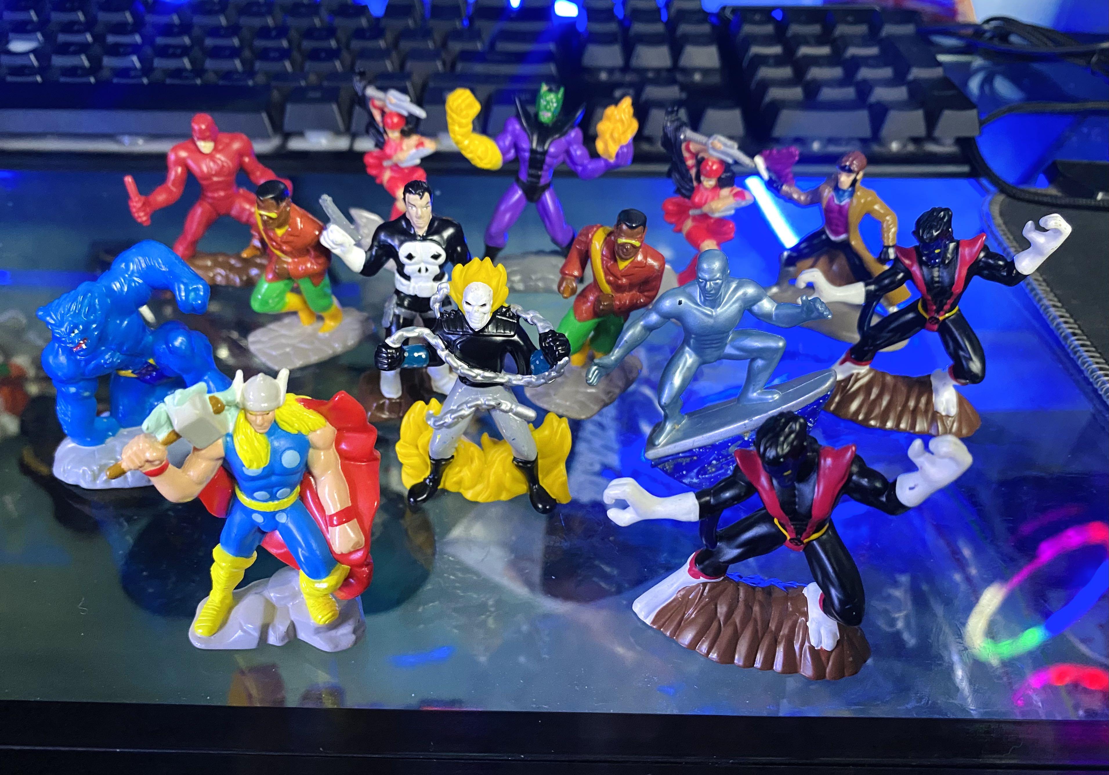 Mini outlet marvel toys