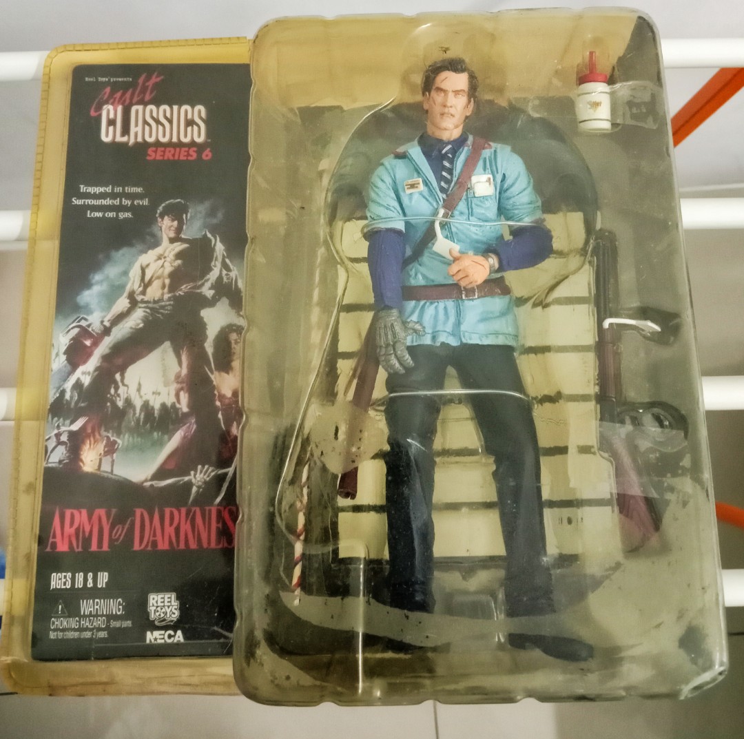 Neca S-Mart Ash Army of Darkness Evil Dead figure, Hobbies & Toys
