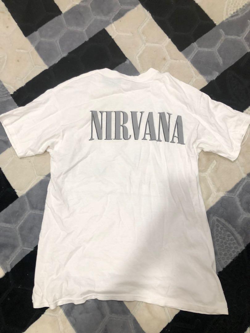 nirvana (Category: Tshirts & Polo Shirts) located in Kuala Lumpur. Submitted by rockslumber (Listing ID 1176447223, Image 3). Description: pit 22 labuh 29 nirvana 1996 condition 8/10 harga bole bincang tag anvil merah berminat bole try offer yg terbaek.