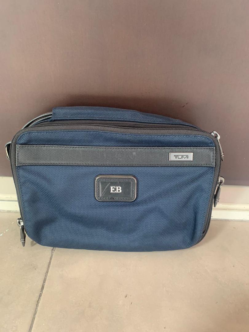 Original Tumi Alpha 2 Clutch Preloved Fesyen Pria Tas Dompet Lainnya di Carousell