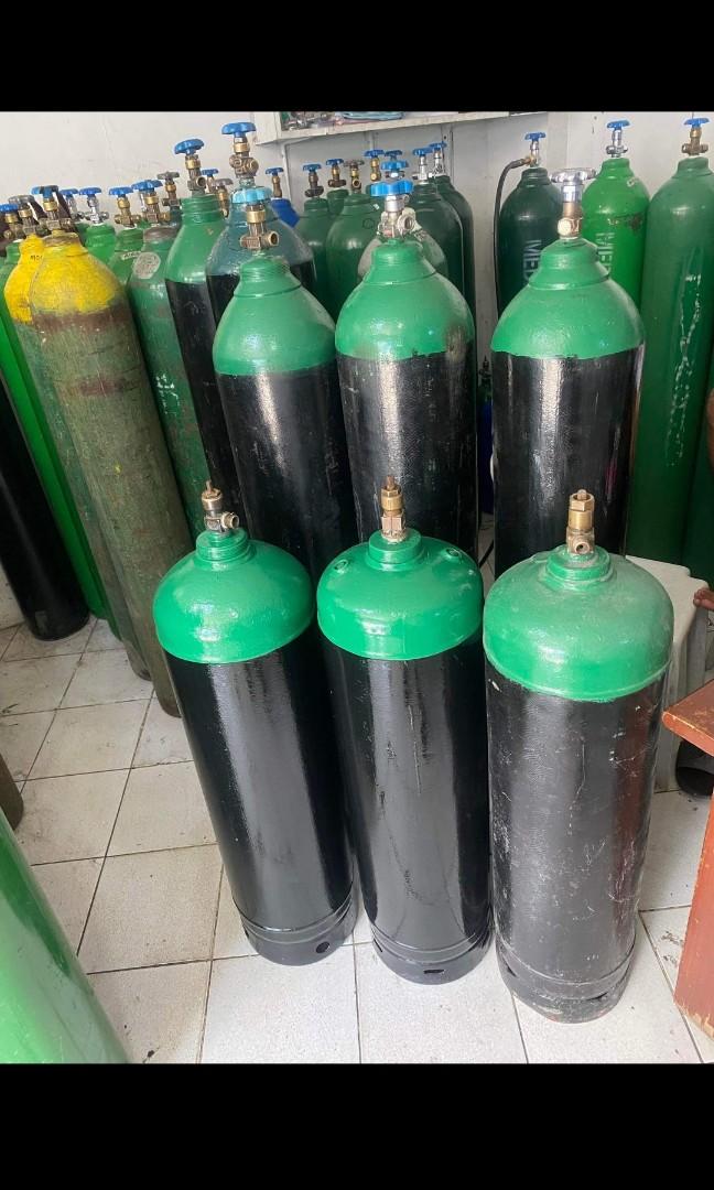 OXYGEN TANK ad and acetylene tank, Commercial & Industrial