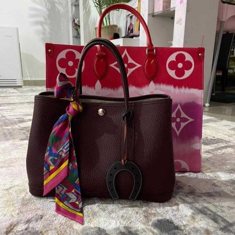 ON THE GO LIMITED LAUNCH Louis Vuitton #M44569  Red and pink, Monogrammed  canvas bag, Product launch