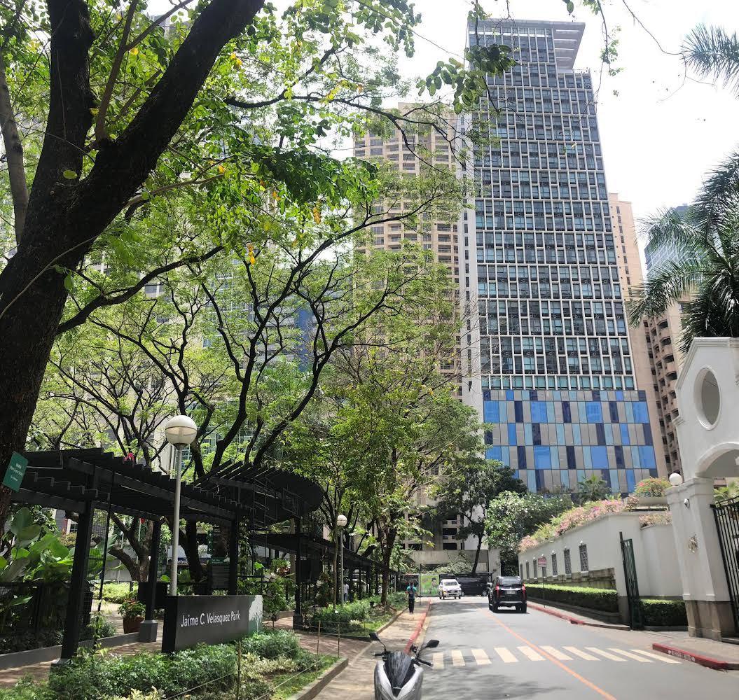 RENT TO OWN in SALCEDO VILLAGE MAKATI, Property, For Sale, Apartments