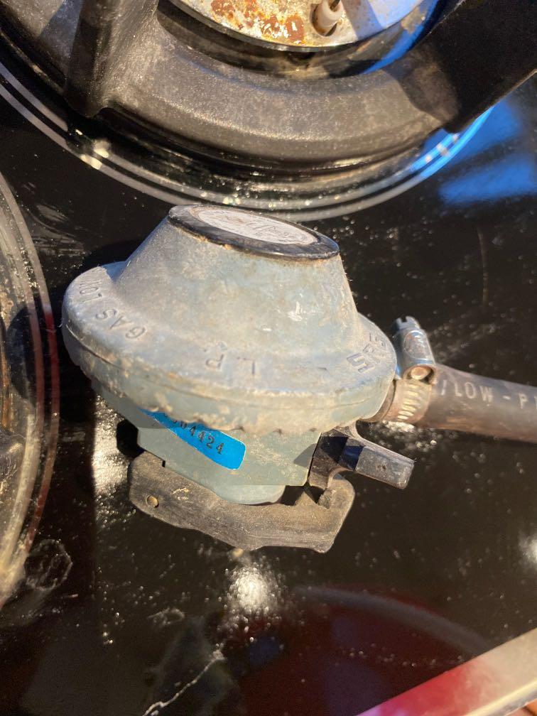 Rinnai 3 burners gas stove (LPG), Furniture & Home Living, Bathroom