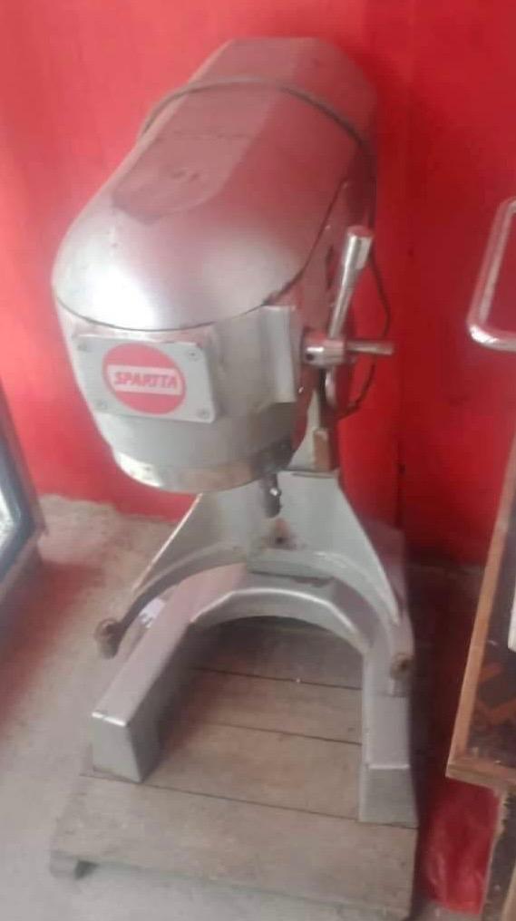 Secondhand Bakery Equipment, Furniture & Home Living, Kitchenware