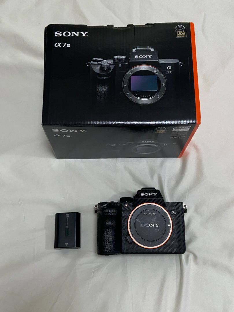 Sony A7iii Body + Sandisk 64gb Sd Card + Meike Battery Grip