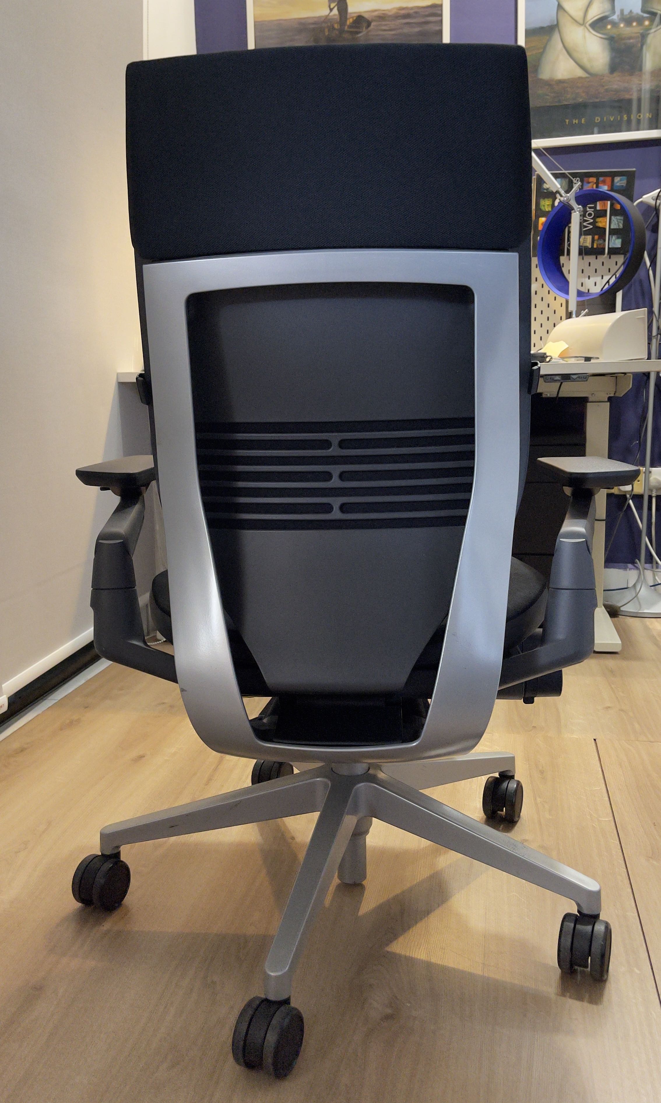 2 days year end offer Reduce to clear Steelcase gesture, Furniture & Home Living, Furniture