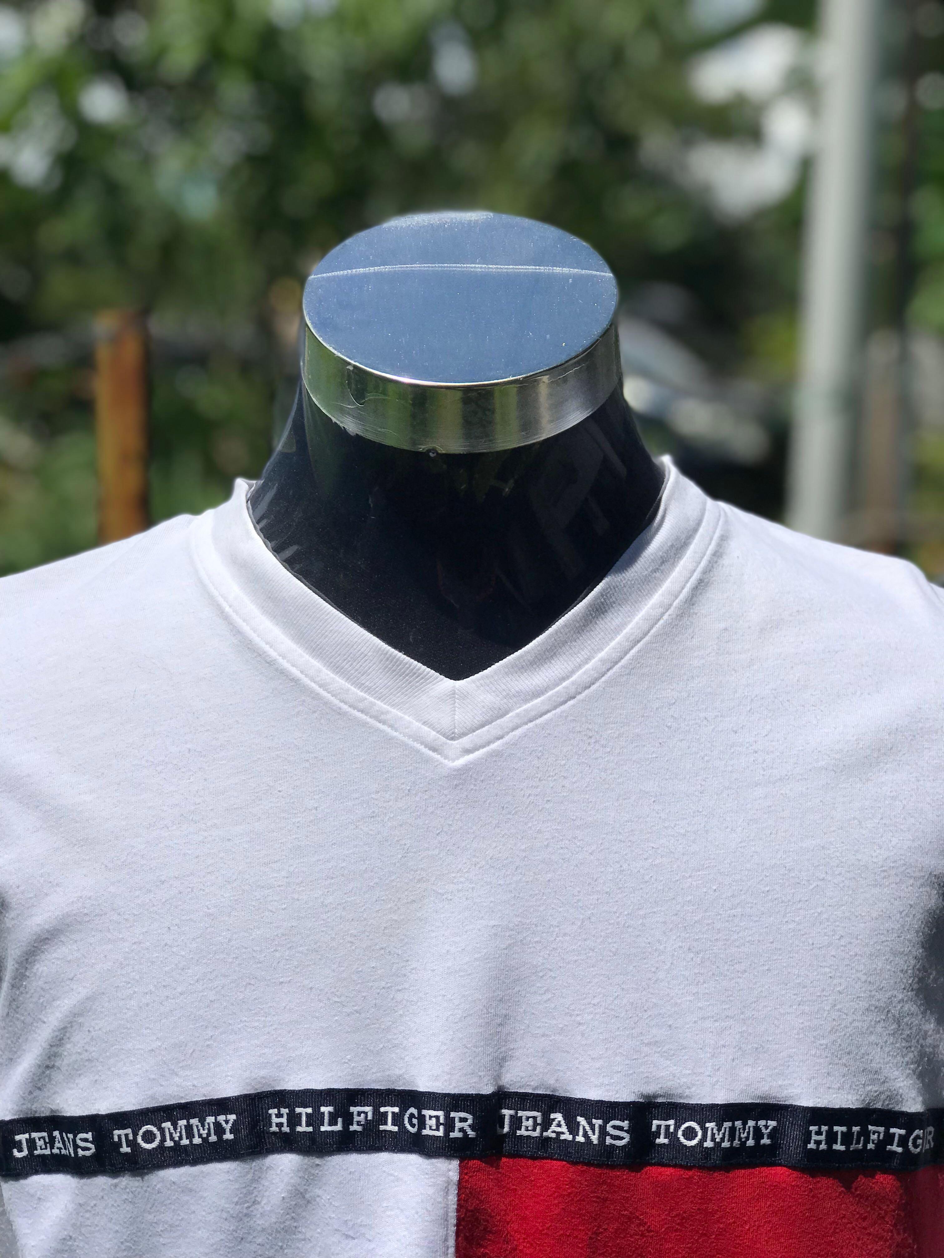 Vintage tommy hilfiger shop tag