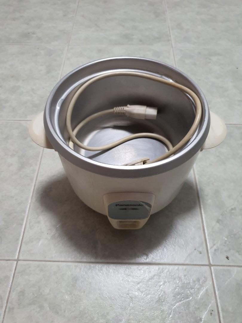 Used rice cooker, TV & Home Appliances, Kitchen Appliances, Cookers on
