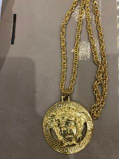 Versace head & chain gold