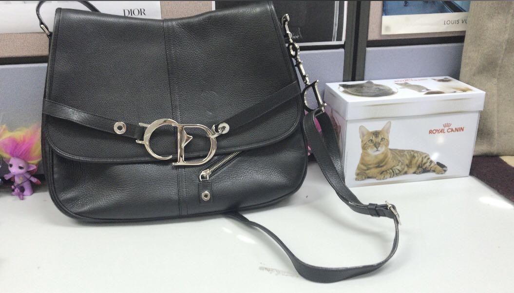 Vintage Dior Messenger Bag in Leather, Women's Fashion, Bags & Wallets