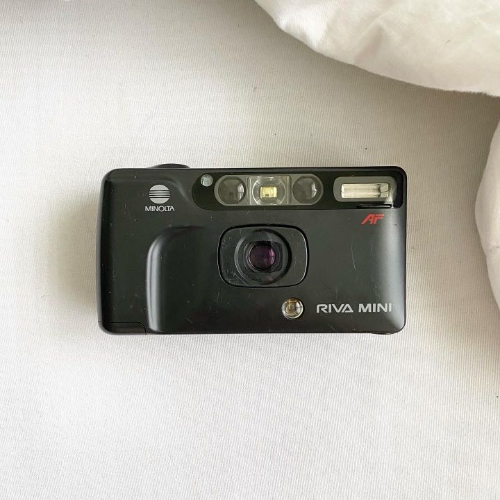 Vintage Minolta Riva Mini / Freedom Escort 35mm Film Camera